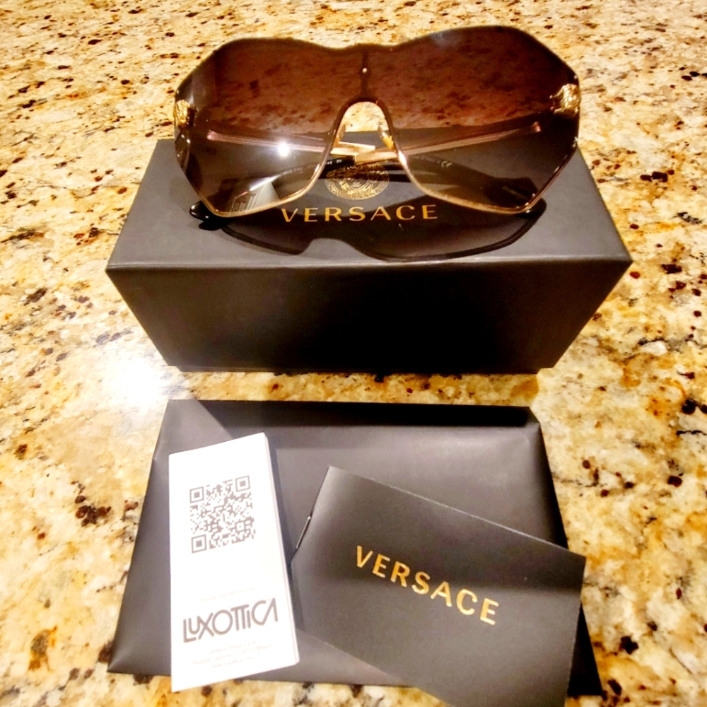 Versace Sunglasses VE2182 43, Medusa